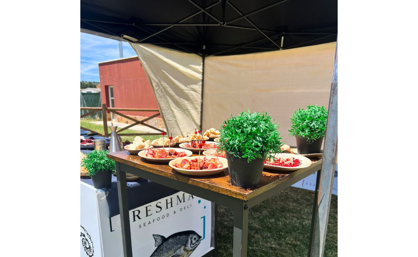 Nuestro nuevo puesto de pulpo y ostras